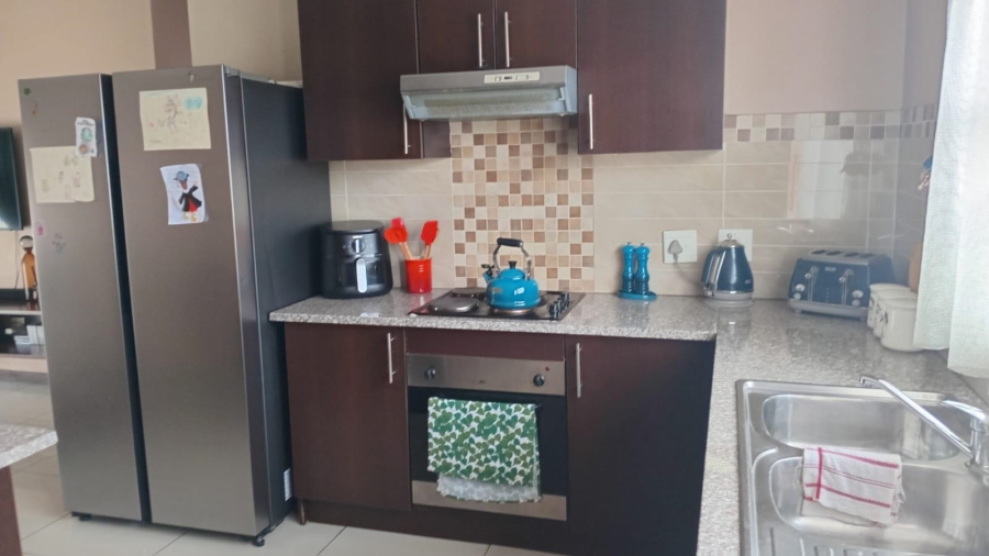 2 Bedroom Property for Sale in Brackendowns Gauteng