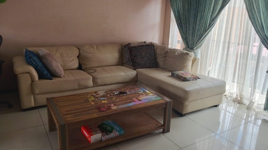 2 Bedroom Property for Sale in Brackendowns Gauteng