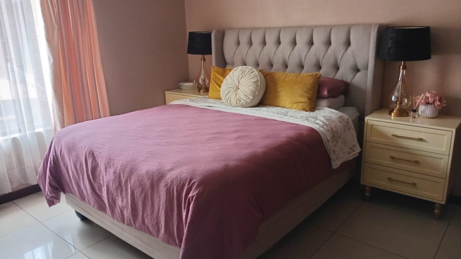 2 Bedroom Property for Sale in Brackendowns Gauteng