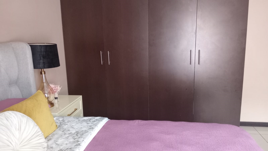 2 Bedroom Property for Sale in Brackendowns Gauteng