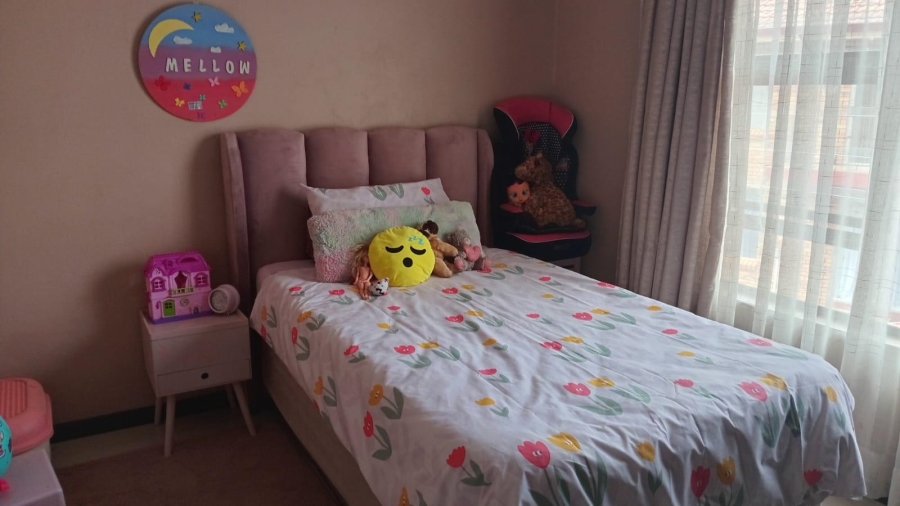 2 Bedroom Property for Sale in Brackendowns Gauteng