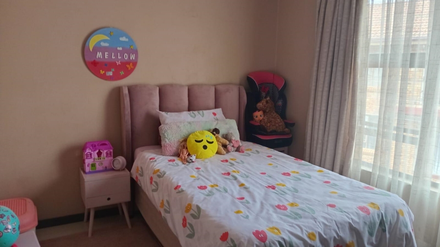 2 Bedroom Property for Sale in Brackendowns Gauteng