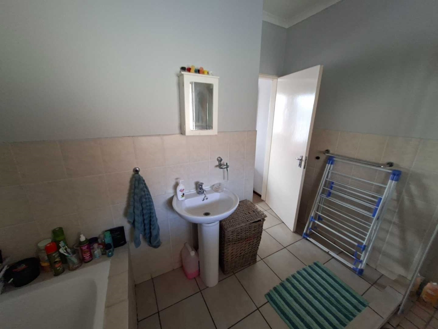 1 Bedroom Property for Sale in Roodepoort Gauteng