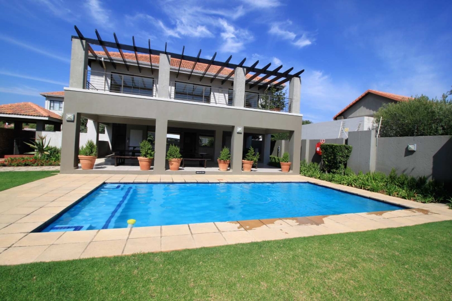 To Let 1 Bedroom Property for Rent in Fourways Gauteng