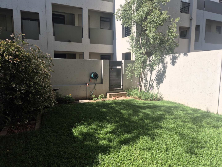 To Let 1 Bedroom Property for Rent in Lonehill Gauteng