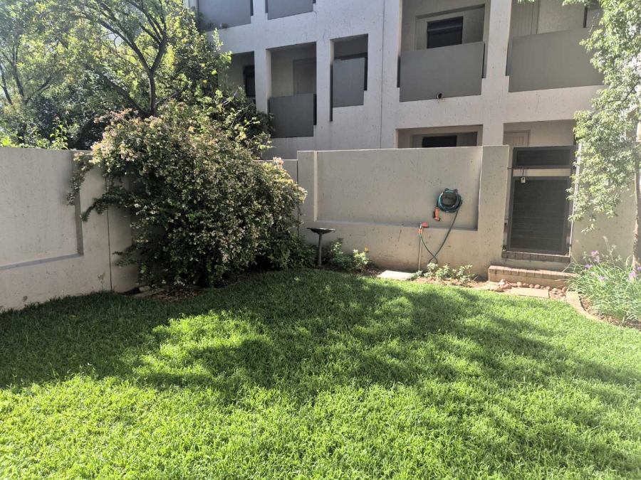 To Let 1 Bedroom Property for Rent in Lonehill Gauteng