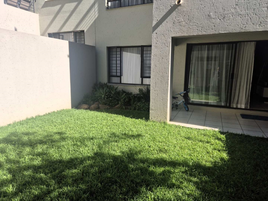 To Let 1 Bedroom Property for Rent in Lonehill Gauteng