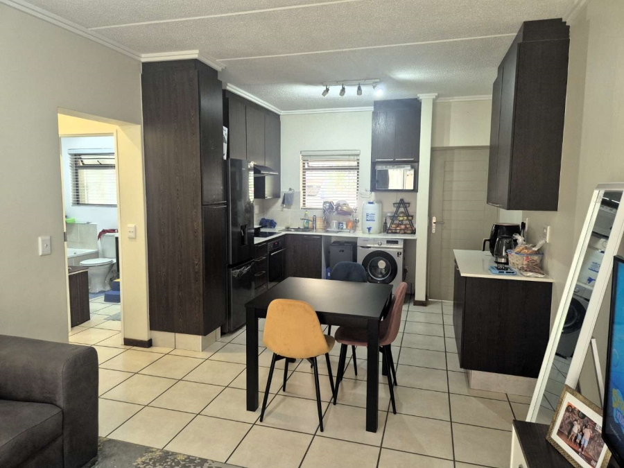 To Let 1 Bedroom Property for Rent in Lonehill Gauteng