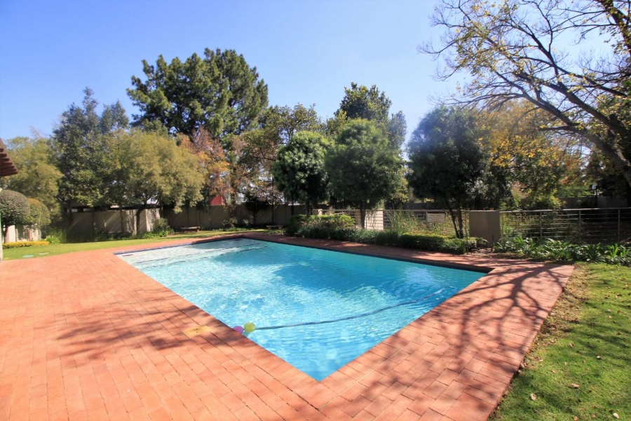 To Let 1 Bedroom Property for Rent in Lonehill Gauteng