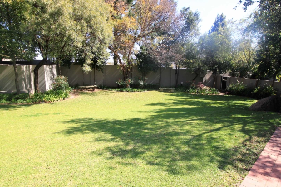 To Let 1 Bedroom Property for Rent in Lonehill Gauteng