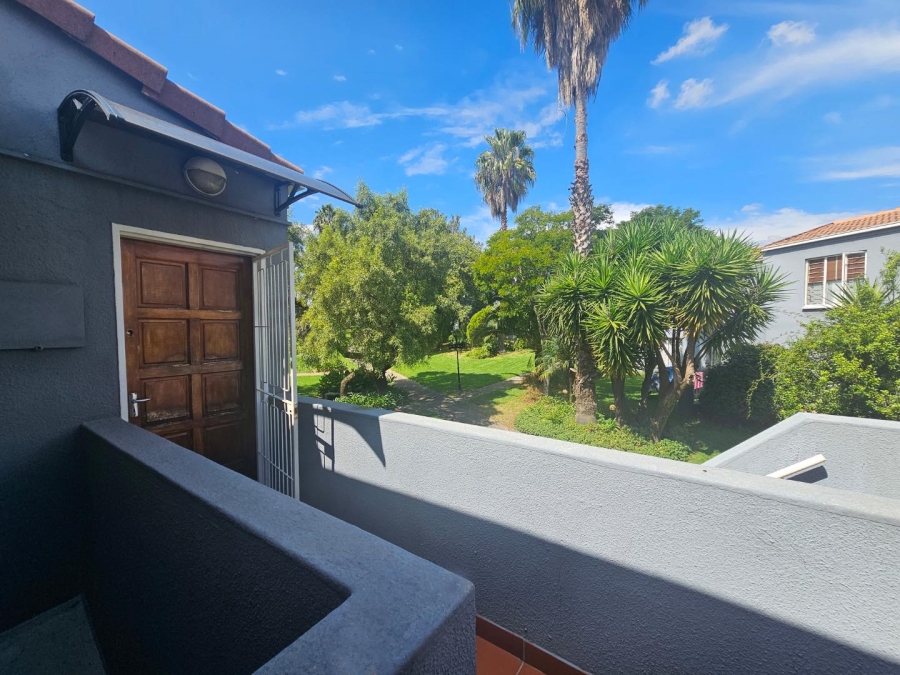 2 Bedroom Property for Sale in Radiokop Gauteng