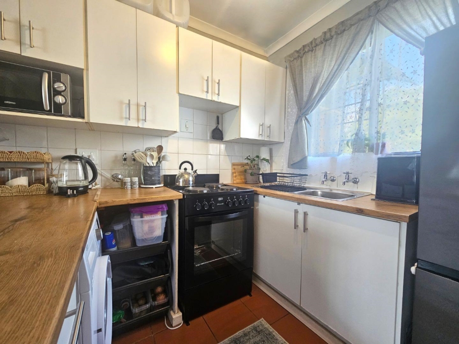 2 Bedroom Property for Sale in Radiokop Gauteng