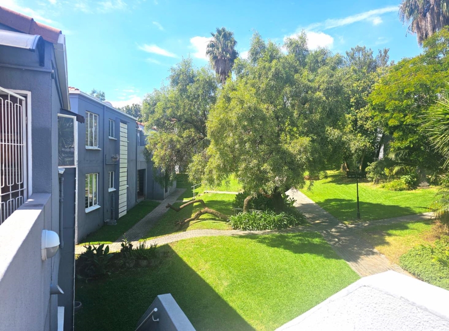 2 Bedroom Property for Sale in Radiokop Gauteng