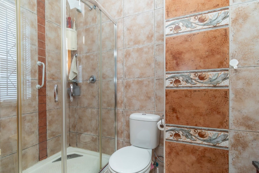 7 Bedroom Property for Sale in Florida Park Gauteng