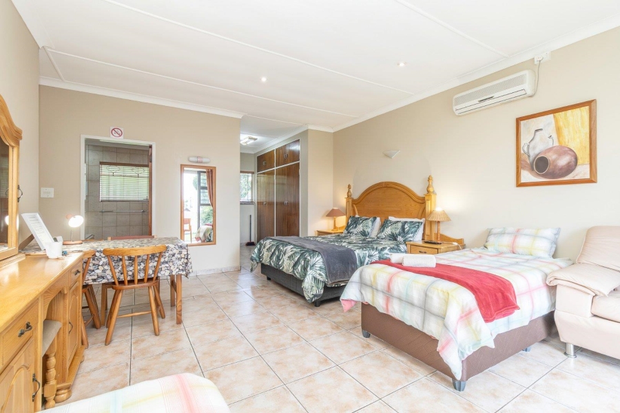 7 Bedroom Property for Sale in Florida Park Gauteng