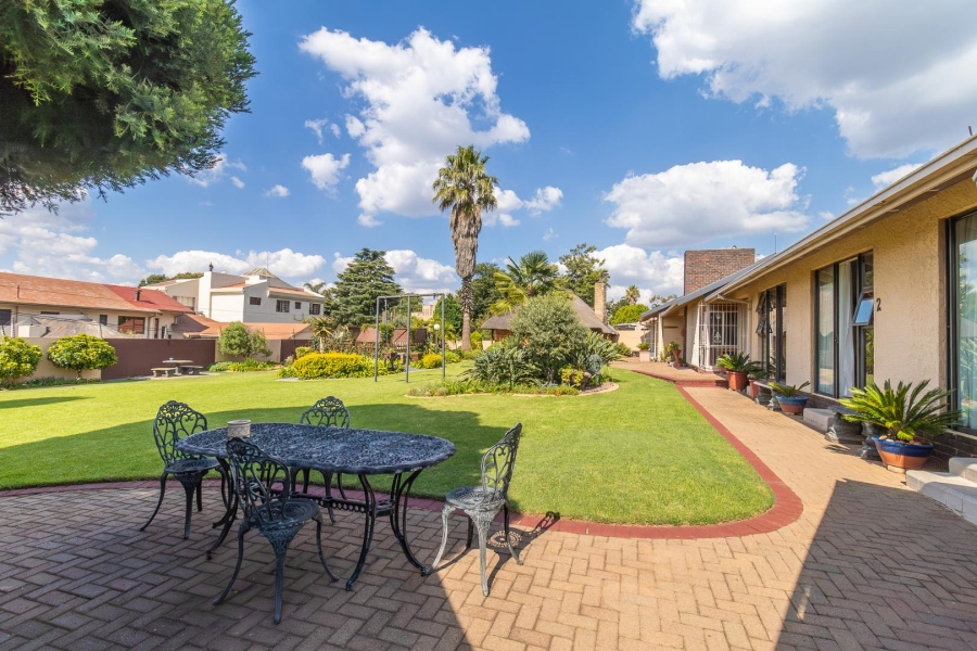 7 Bedroom Property for Sale in Florida Park Gauteng