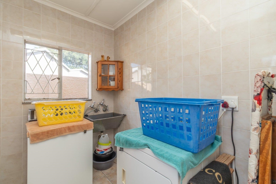 7 Bedroom Property for Sale in Florida Park Gauteng