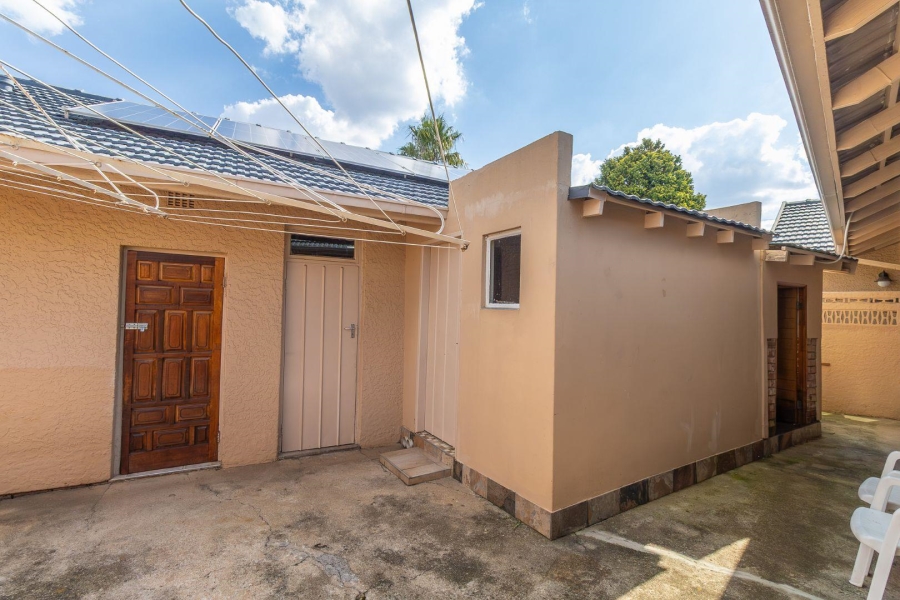 7 Bedroom Property for Sale in Florida Park Gauteng