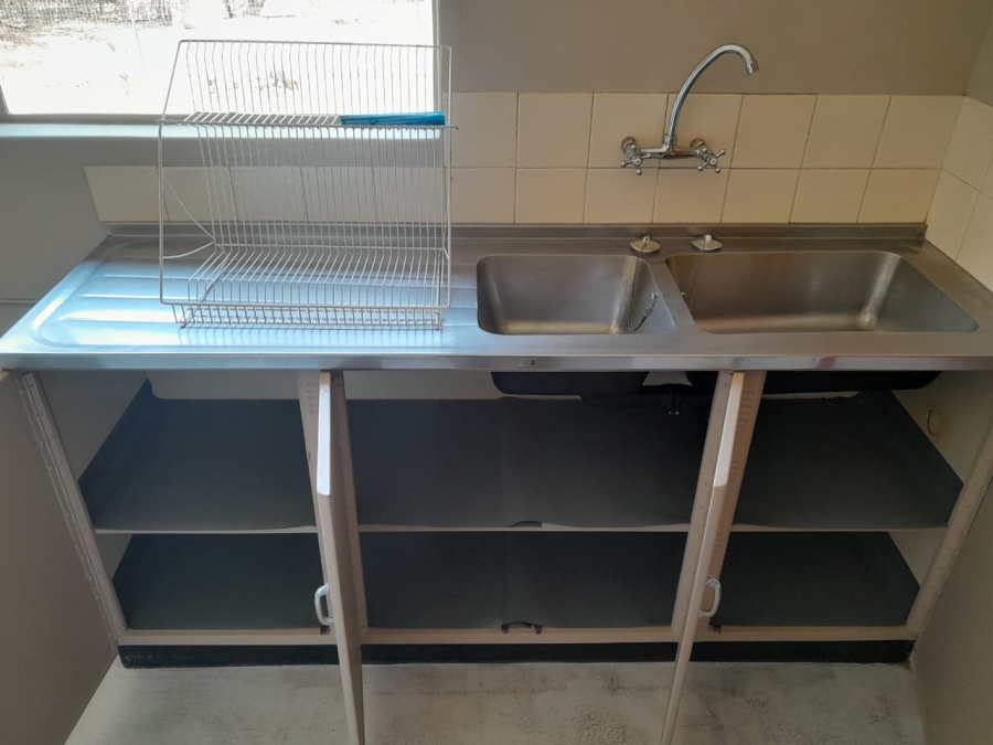 To Let 2 Bedroom Property for Rent in Drumblade A H Gauteng