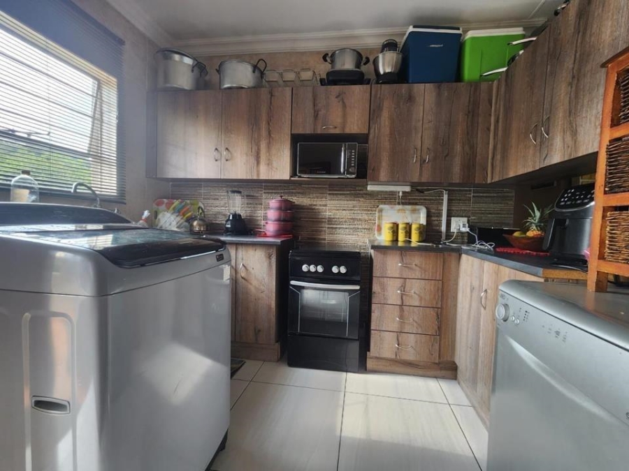 3 Bedroom Property for Sale in Alberante Gauteng