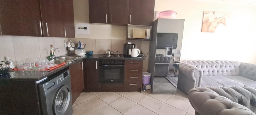 2 Bedroom Property for Sale in Albertsdal Gauteng