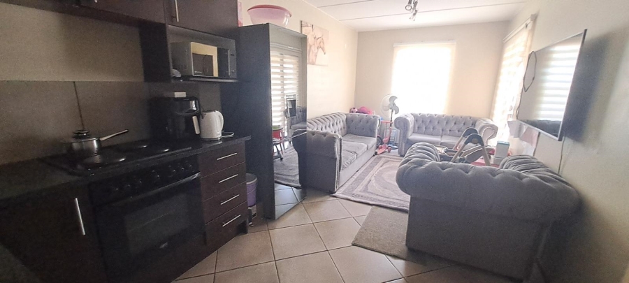 2 Bedroom Property for Sale in Albertsdal Gauteng