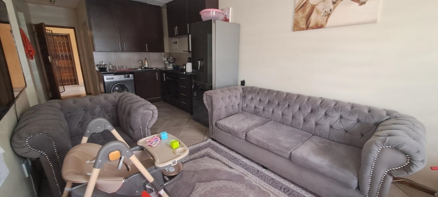 2 Bedroom Property for Sale in Albertsdal Gauteng