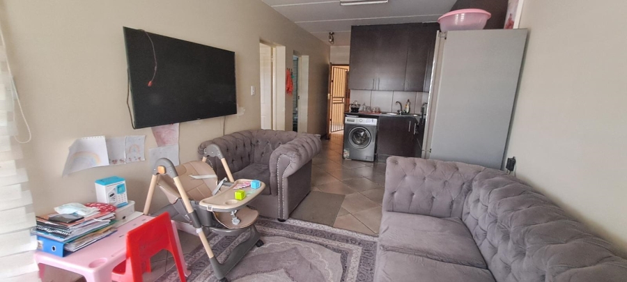 2 Bedroom Property for Sale in Albertsdal Gauteng