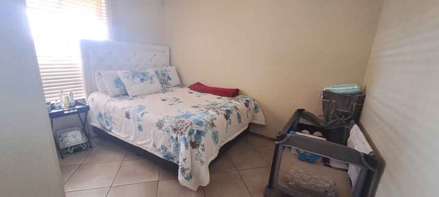 2 Bedroom Property for Sale in Albertsdal Gauteng
