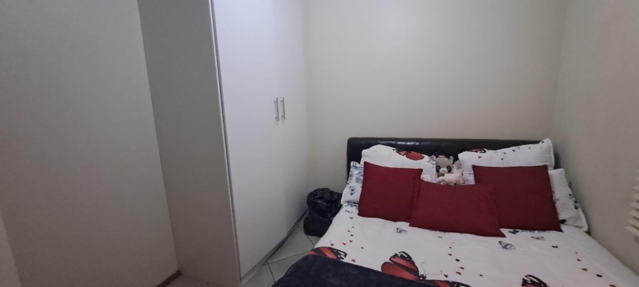 2 Bedroom Property for Sale in Albertsdal Gauteng