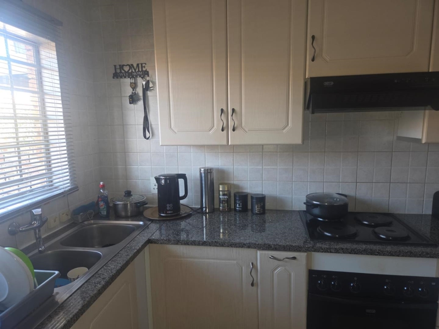 3 Bedroom Property for Sale in Annlin Gauteng