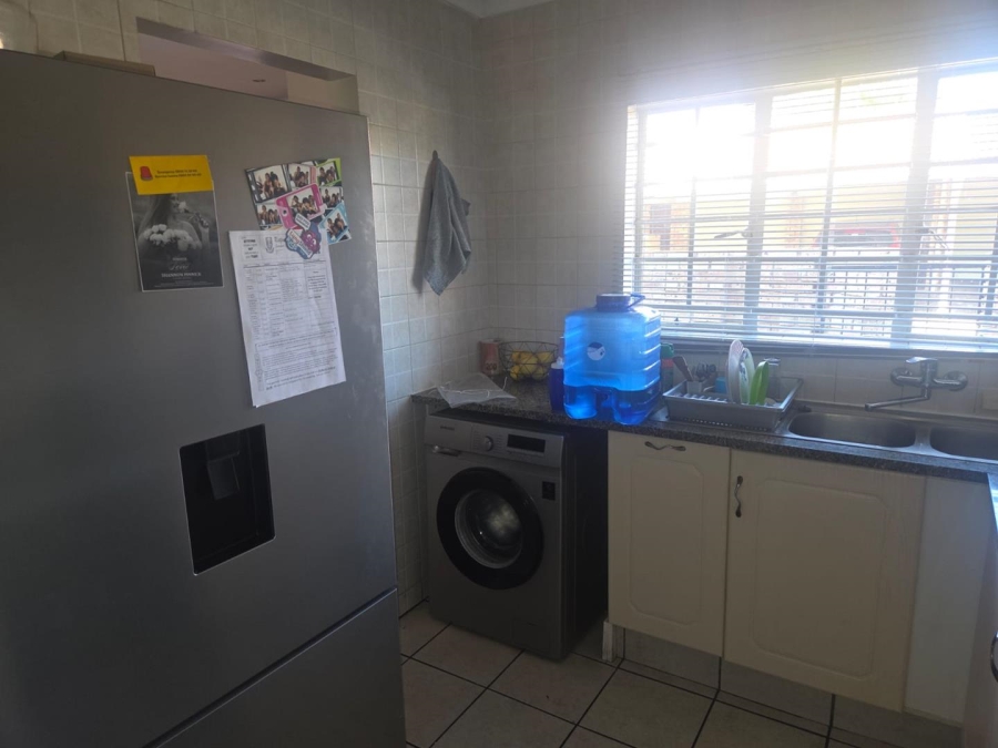 3 Bedroom Property for Sale in Annlin Gauteng