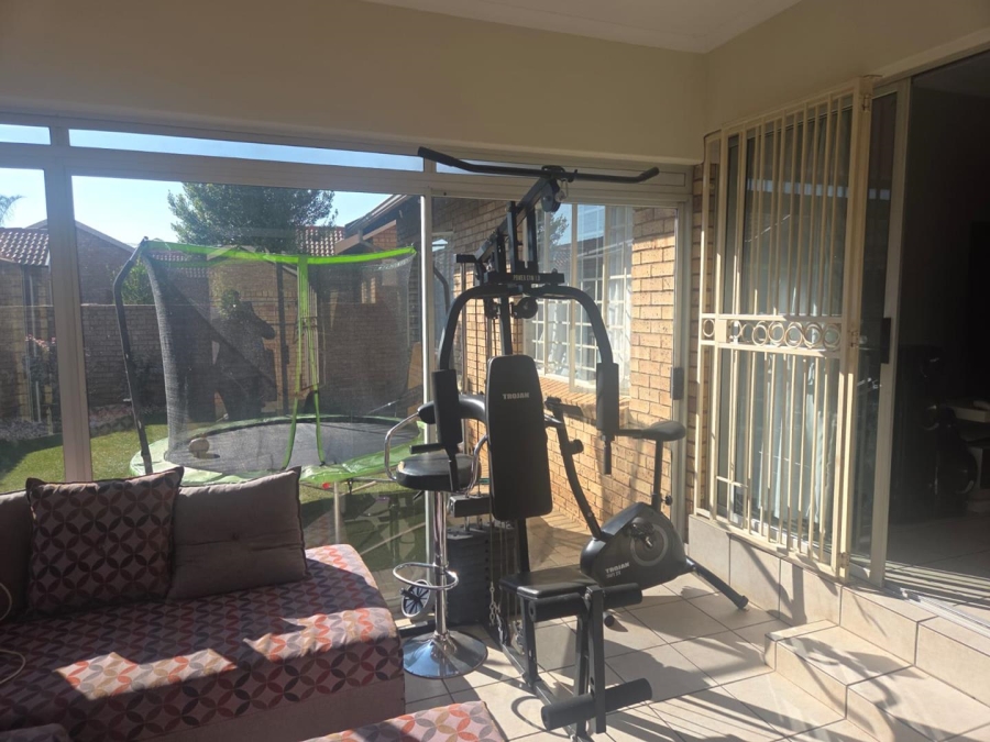 3 Bedroom Property for Sale in Annlin Gauteng