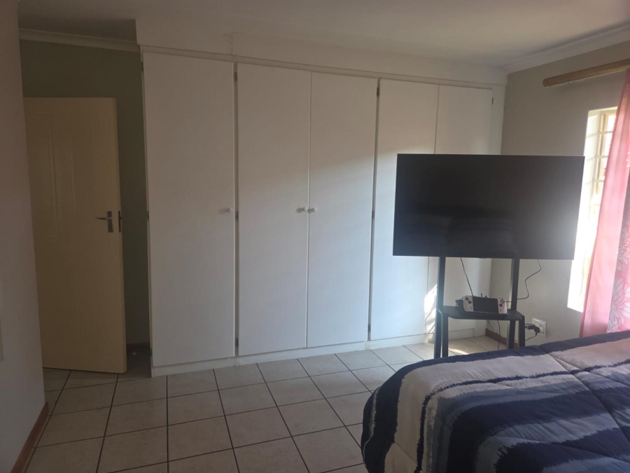 3 Bedroom Property for Sale in Annlin Gauteng