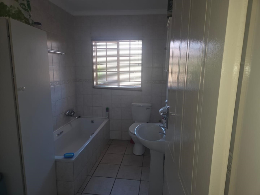3 Bedroom Property for Sale in Annlin Gauteng