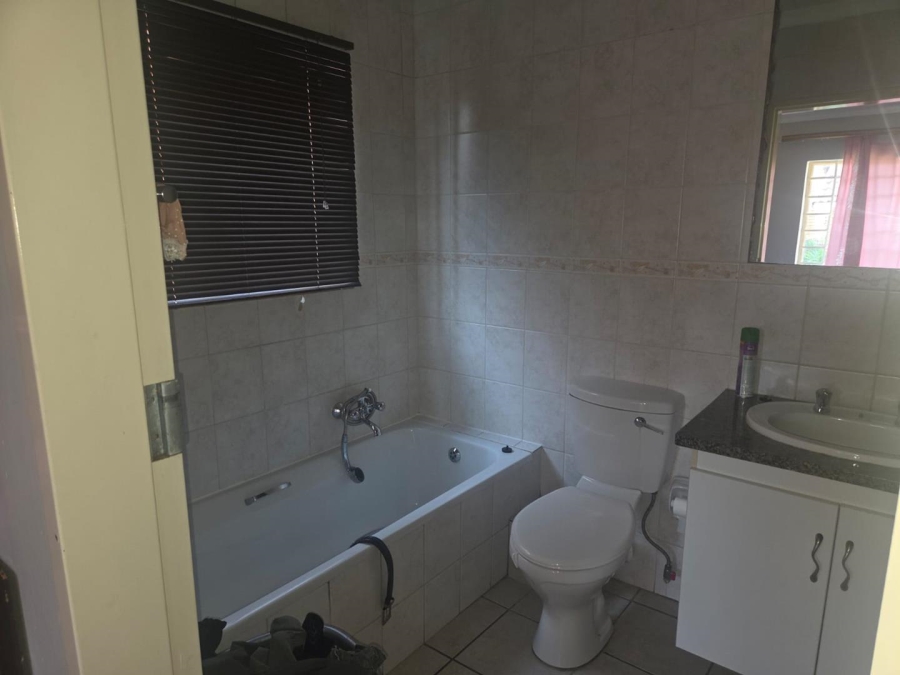 3 Bedroom Property for Sale in Annlin Gauteng