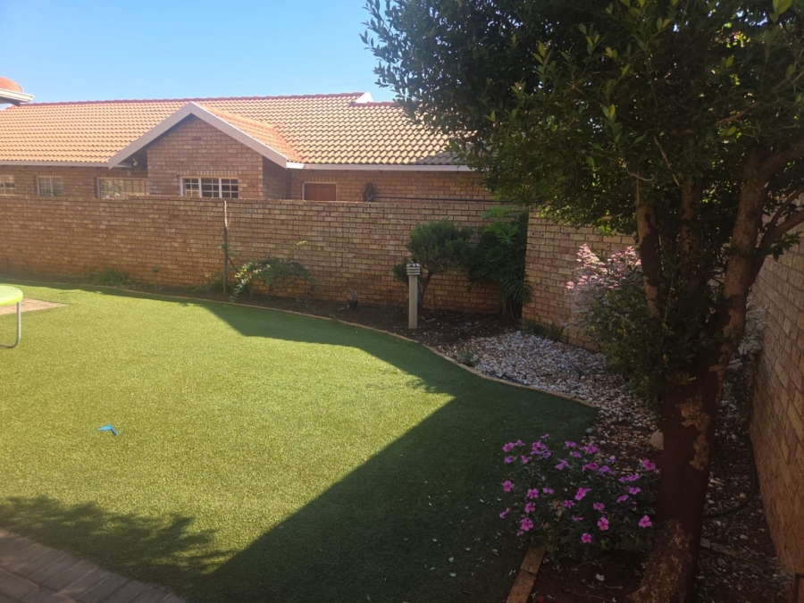 3 Bedroom Property for Sale in Annlin Gauteng