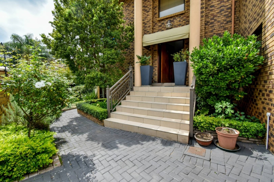 3 Bedroom Property for Sale in Erasmuskloof Gauteng