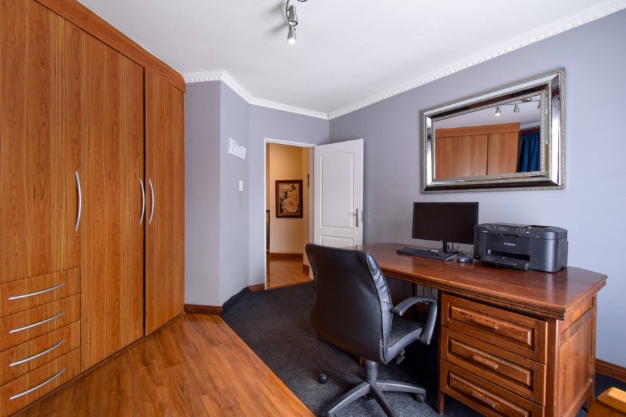 3 Bedroom Property for Sale in Erasmuskloof Gauteng