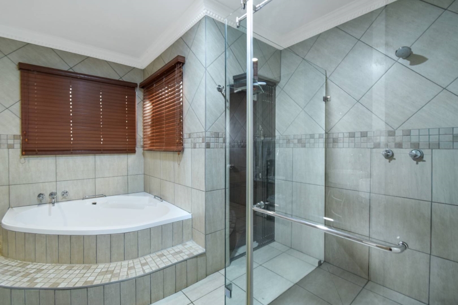 3 Bedroom Property for Sale in Erasmuskloof Gauteng