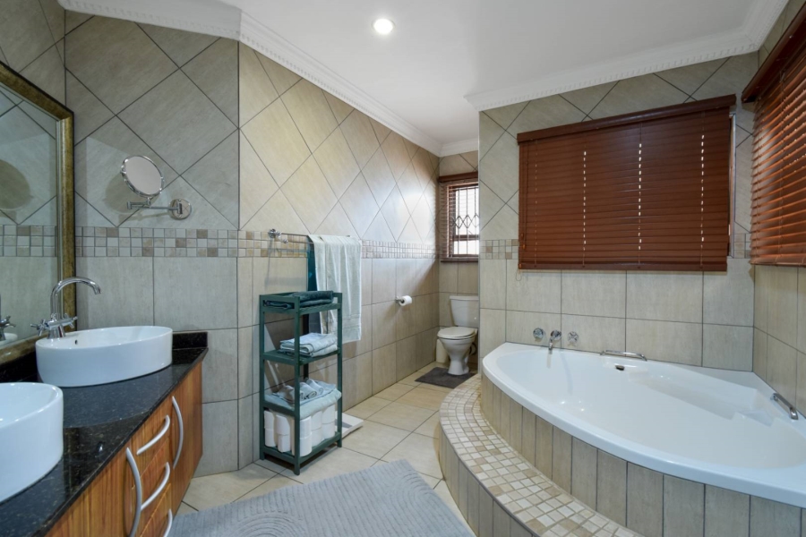 3 Bedroom Property for Sale in Erasmuskloof Gauteng