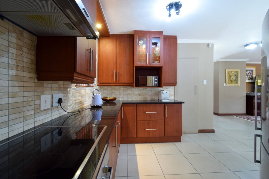 3 Bedroom Property for Sale in Erasmuskloof Gauteng