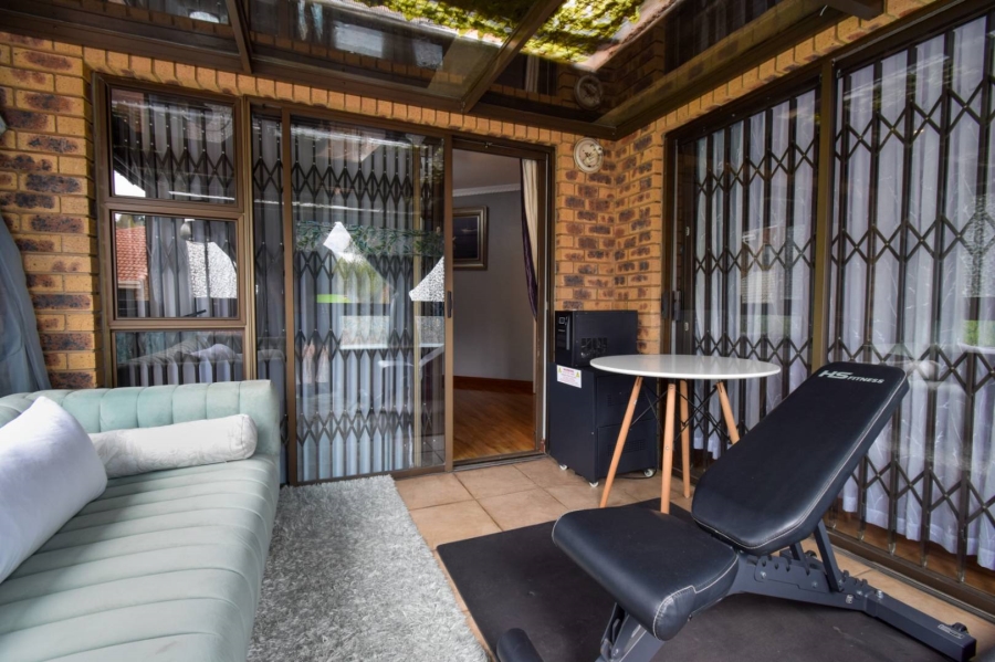 3 Bedroom Property for Sale in Erasmuskloof Gauteng