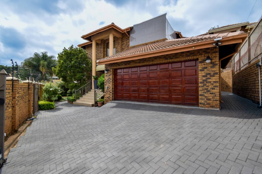 3 Bedroom Property for Sale in Erasmuskloof Gauteng