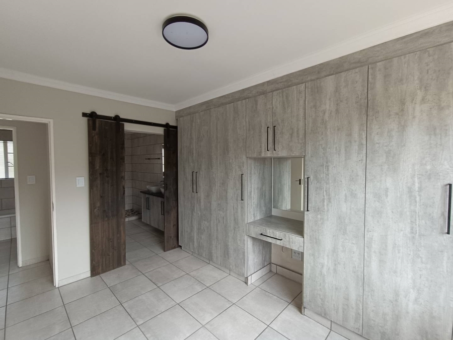 2 Bedroom Property for Sale in Rietvalleirand Gauteng