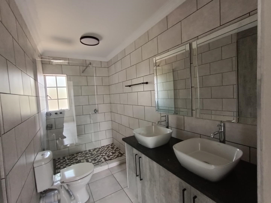 2 Bedroom Property for Sale in Rietvalleirand Gauteng