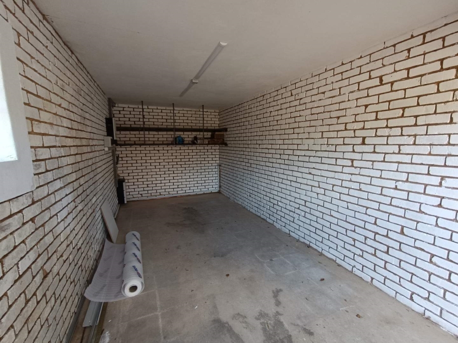 2 Bedroom Property for Sale in Rietvalleirand Gauteng