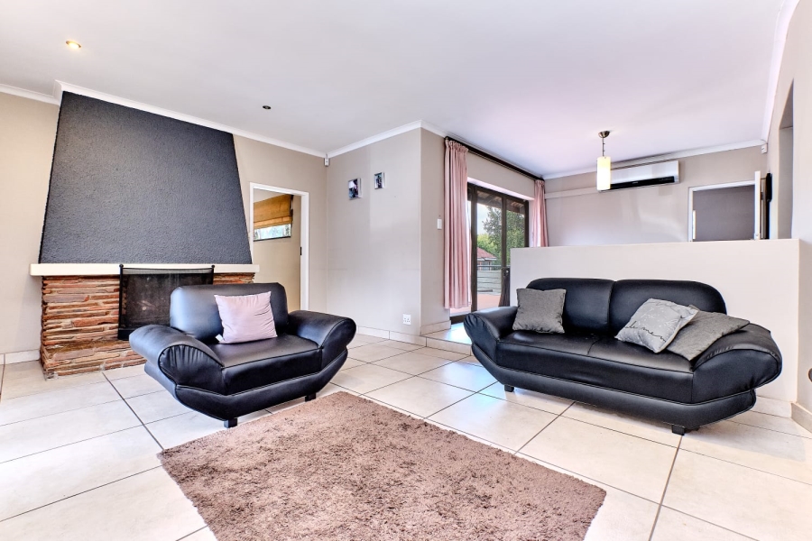 5 Bedroom Property for Sale in Blairgowrie Gauteng
