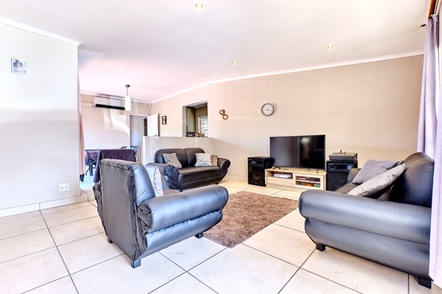 5 Bedroom Property for Sale in Blairgowrie Gauteng