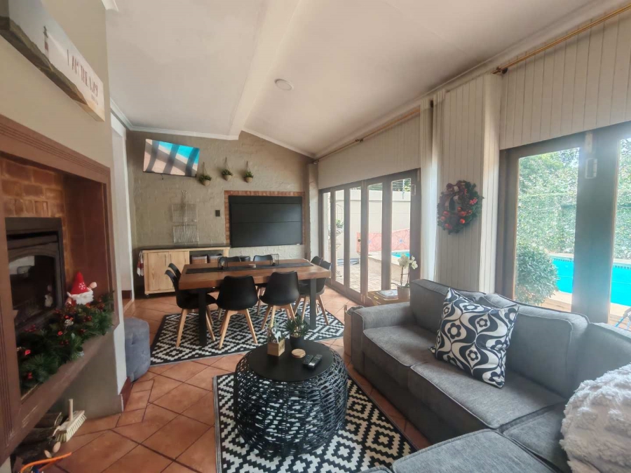 To Let 4 Bedroom Property for Rent in Zwartkop Golf Estate Gauteng